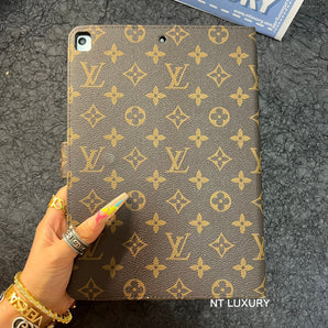 Cute Fancy iPad Case (Brown Big Love)