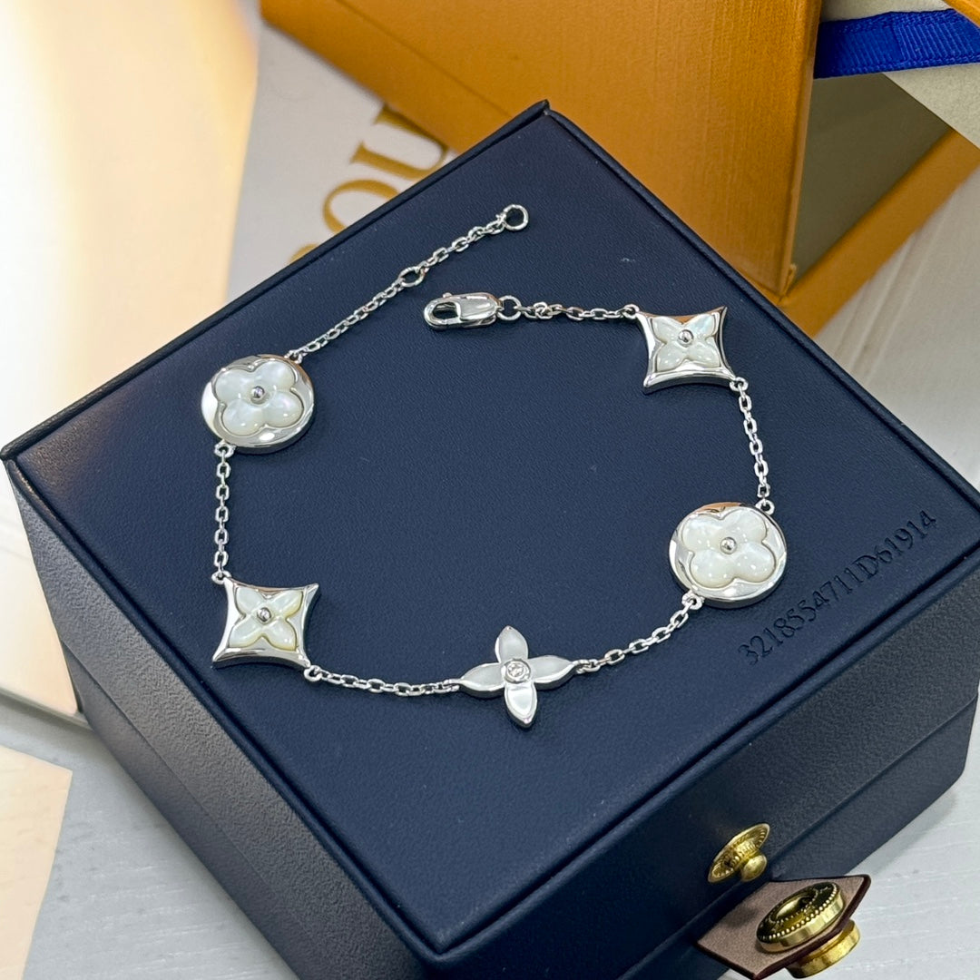 White Shell Five-Star Armband