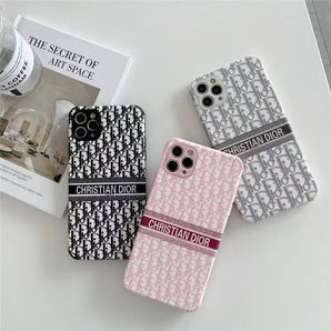 Handyhülle mit Buchstabenprint für iPhone 