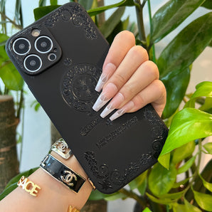 Étui de téléphone noir tendance (Cœur au centre) 