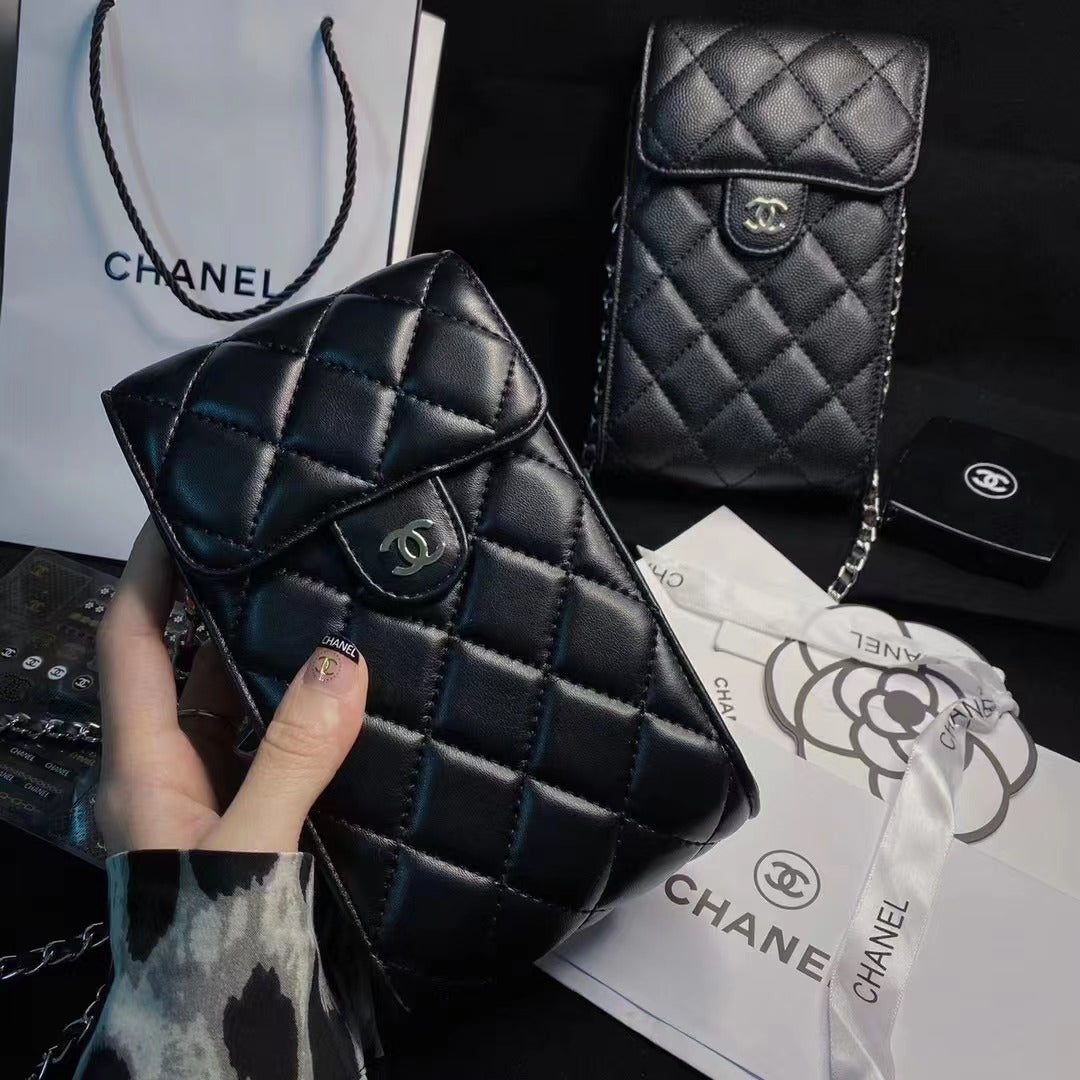 Classic Diamond Plaid Phone Bag