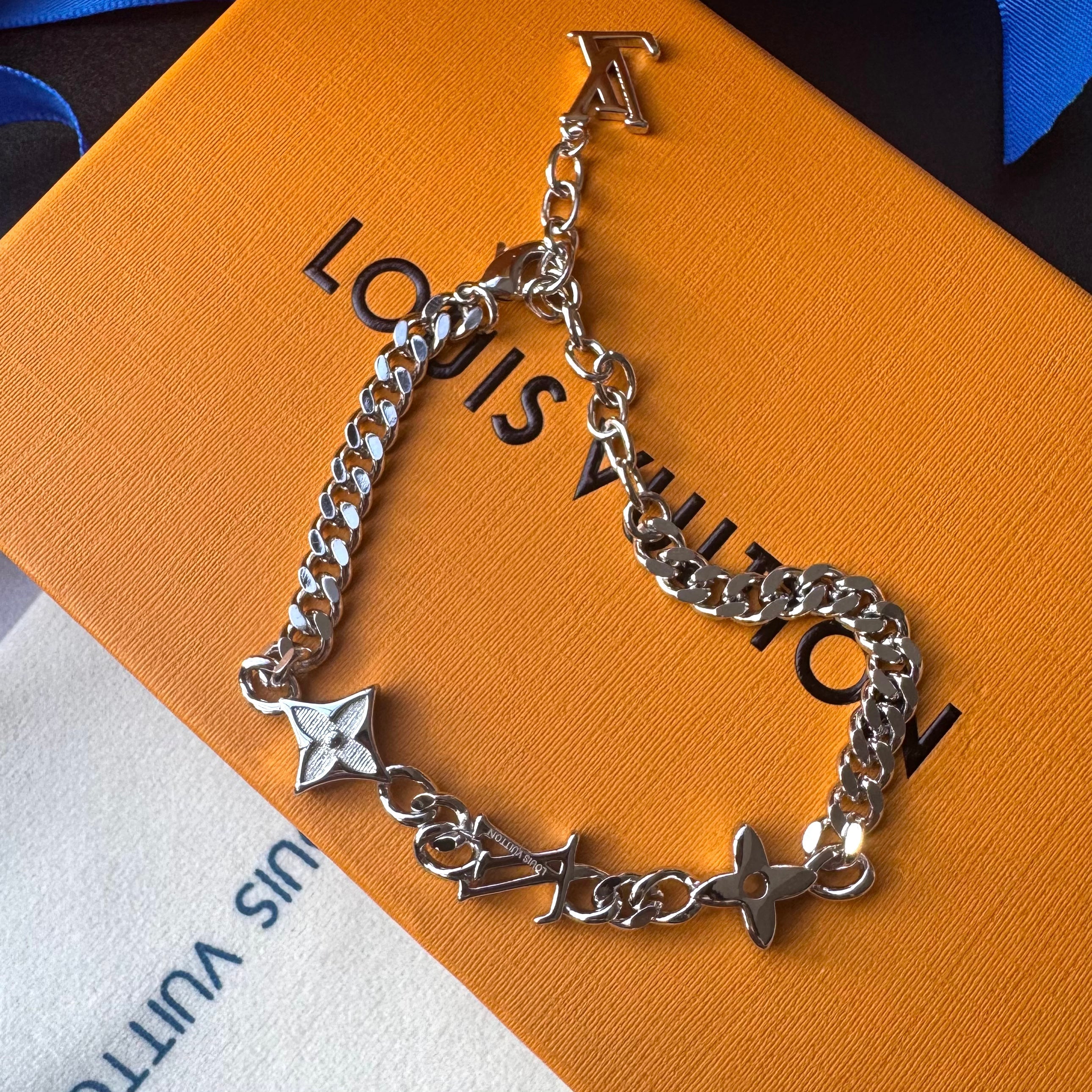 Gold Black Love Chain Armband