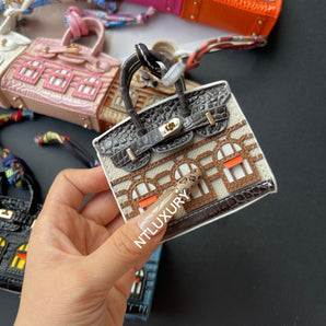 Pendentif mini maison mignon (gris) 