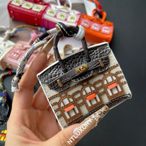 Pendentif mini maison mignon (gris) 