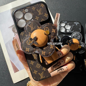 Traditional Fancy Design With Magsafe Doll Holder