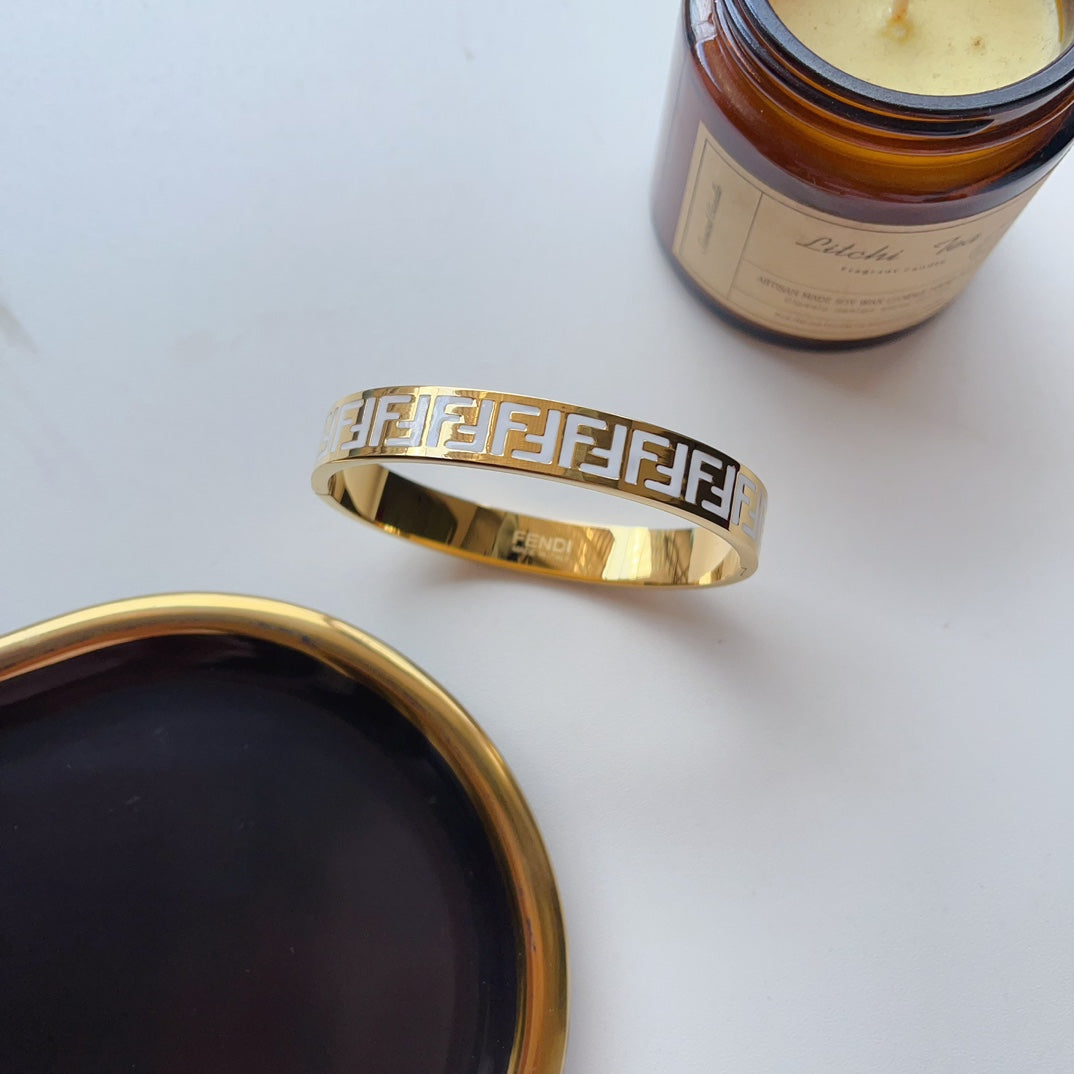 Enamel embossed titanium steel Armband