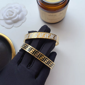 Armband aus emailliertem Titanstahl 