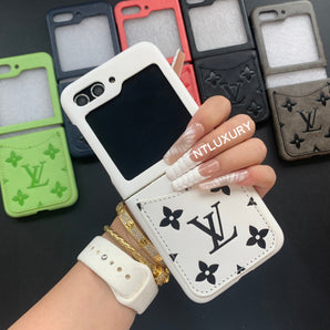 Press Love Samsung Hülle für die Z-Flip-Serie mit Tasche 