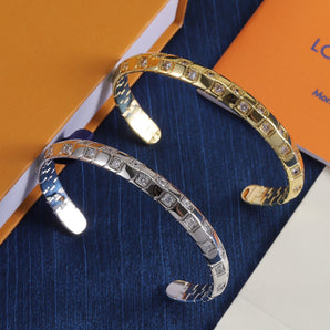 Goldenes offenes Armband „Liebe“ 