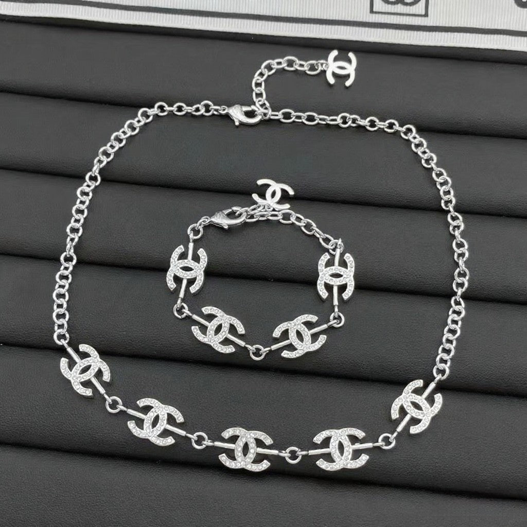 Chic Girl Design Halskette & Armband 2 Set (Silber)