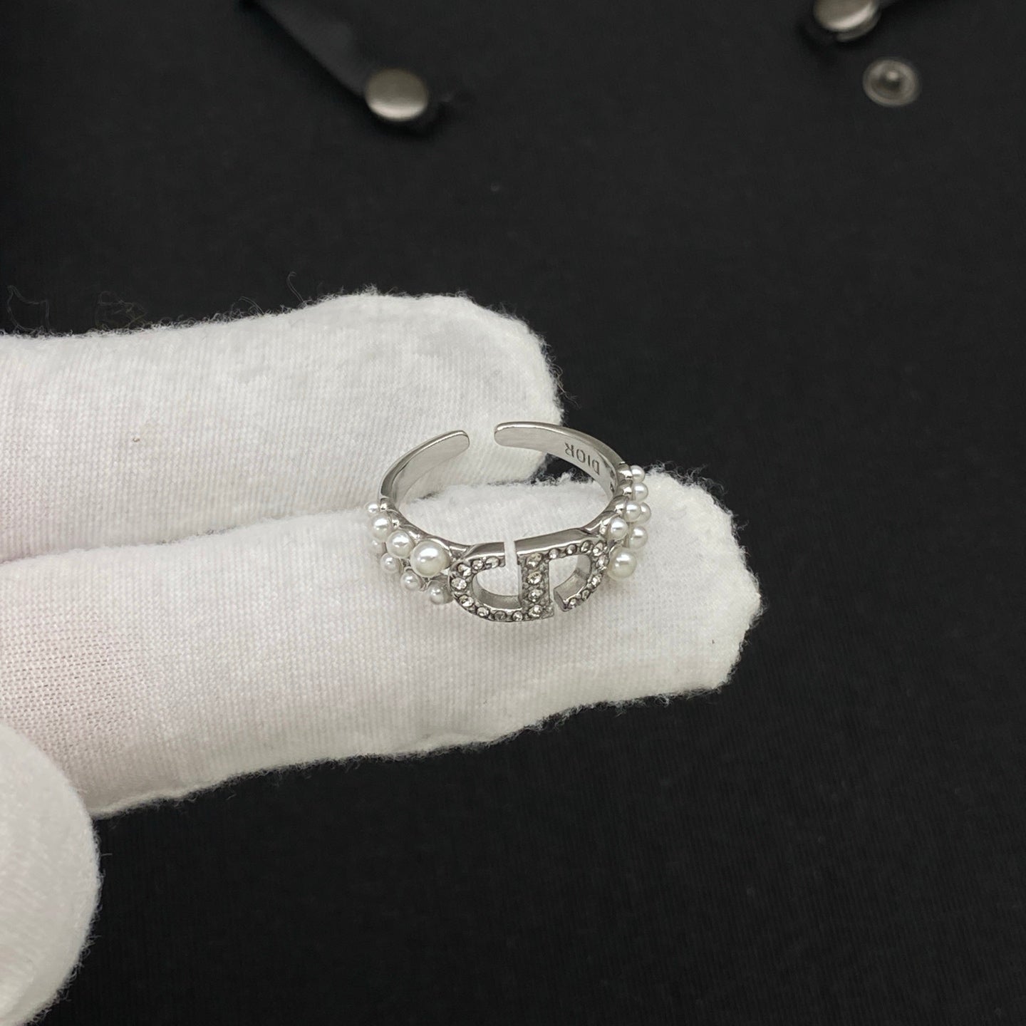 Dove Perlen Girl Design Ring